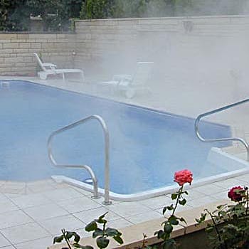 swimming pool outdoor cooling